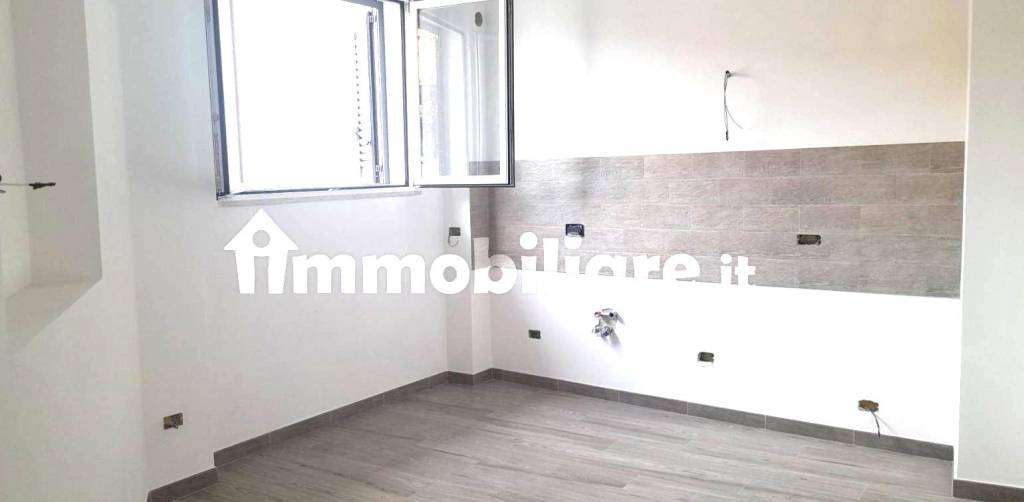 appartamento in vendita a Roma in zona Colle del Sole