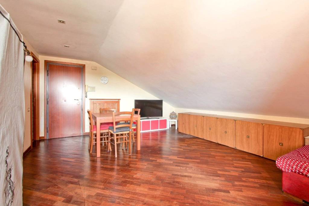 appartamento in vendita a Roma in zona Casal Morena