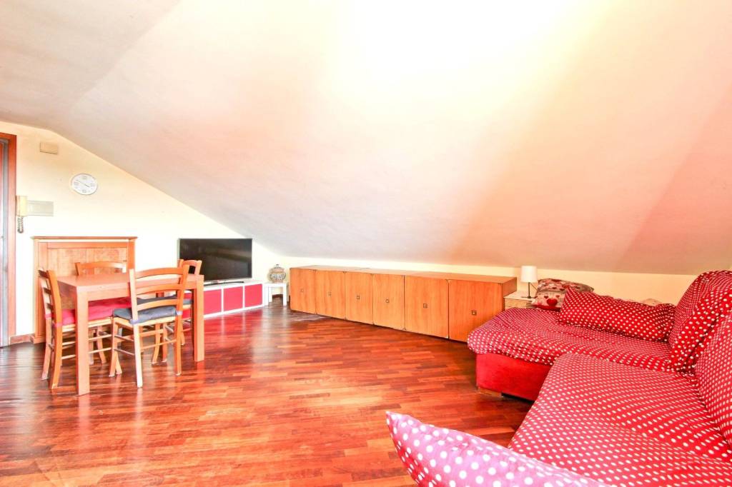 appartamento in vendita a Roma in zona Casal Morena