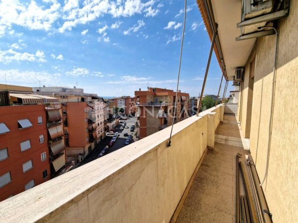 appartamento in vendita a Roma in zona Prenestino-Centocelle