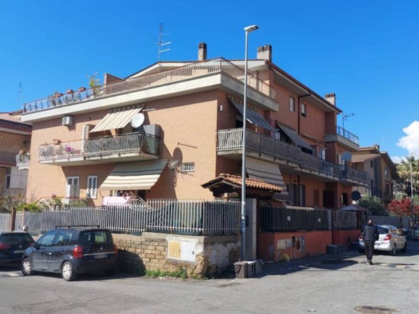 appartamento in vendita a Roma in zona Casalotti