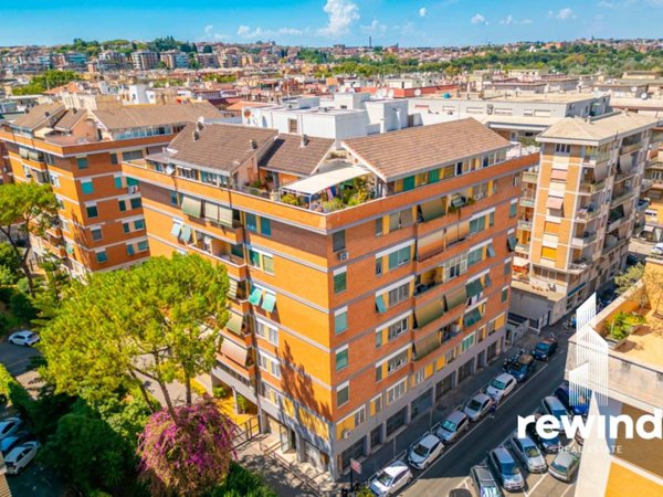 appartamento in vendita a Roma in zona Portuense