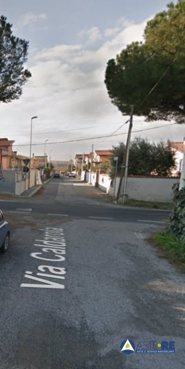 appartamento in vendita a Roma in zona Giardini di Corcolle