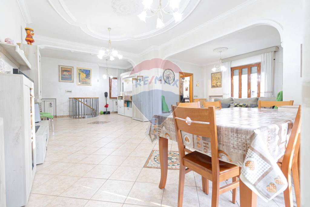 appartamento in vendita a Roma in zona Torre Gaia