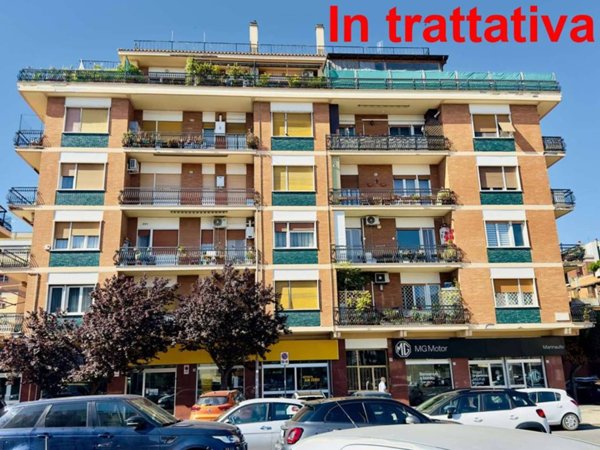 appartamento in vendita a Roma in zona Castel Fusano