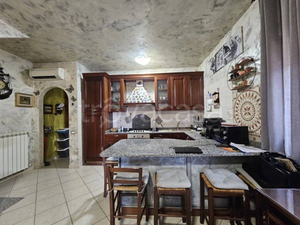 casa indipendente in vendita a Roma in zona Finocchio