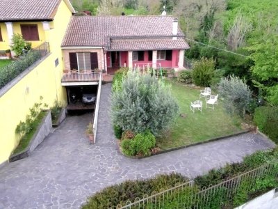 casa indipendente in vendita a Roma
