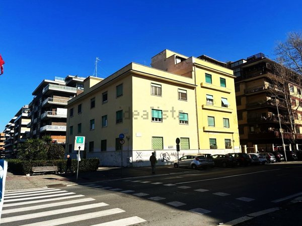 appartamento in vendita a Roma in zona Ostia