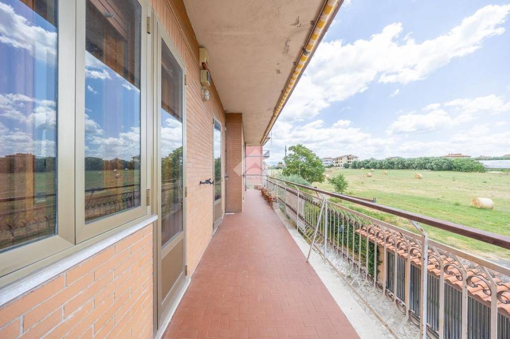 appartamento in vendita a Roma in zona Castelverde