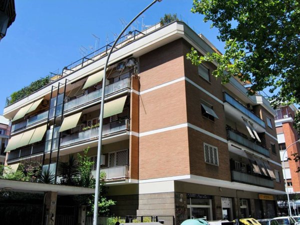 appartamento in vendita a Roma in zona Appio Claudio