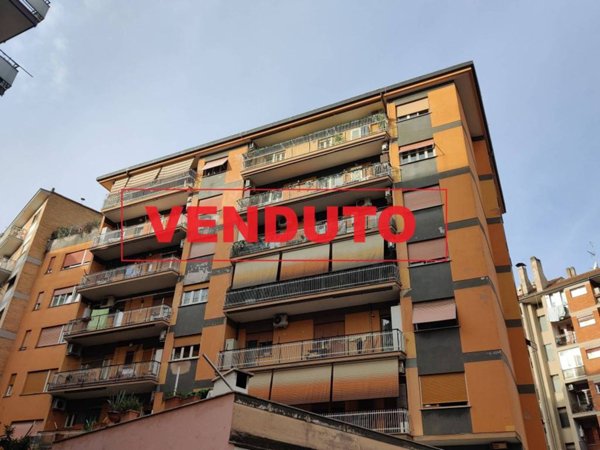 appartamento in vendita a Roma in zona Appio Claudio
