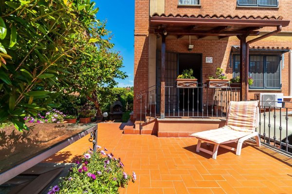 casa indipendente in vendita a Roma in zona Spinaceto