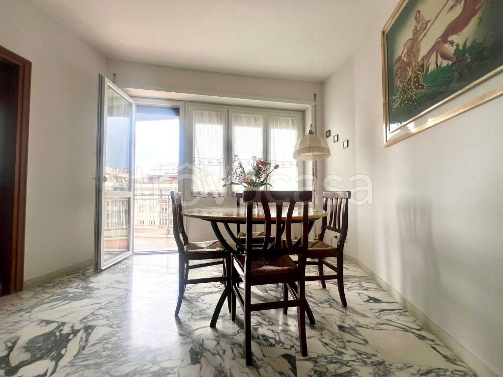 appartamento in vendita a Roma in zona Gianicolense
