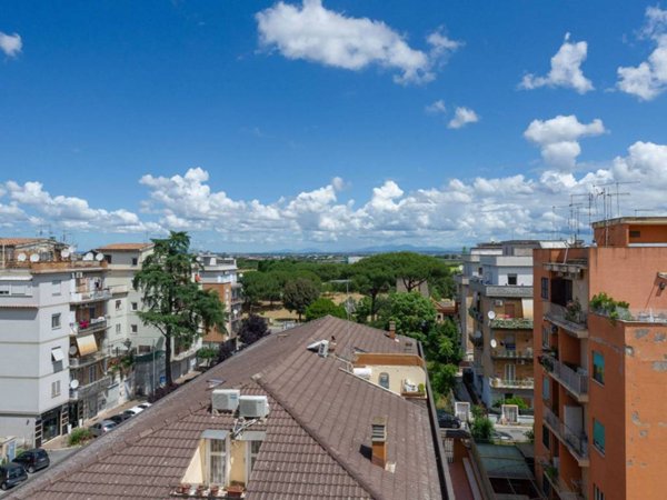 appartamento in vendita a Roma in zona Torre Maura