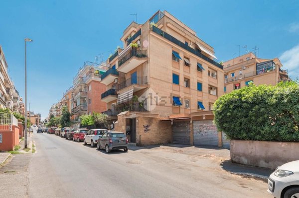 appartamento in vendita a Roma in zona Primavalle
