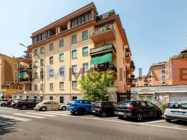 appartamento in vendita a Roma in zona Gianicolense