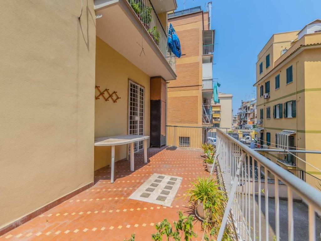 appartamento in vendita a Roma in zona Prenestino-Centocelle