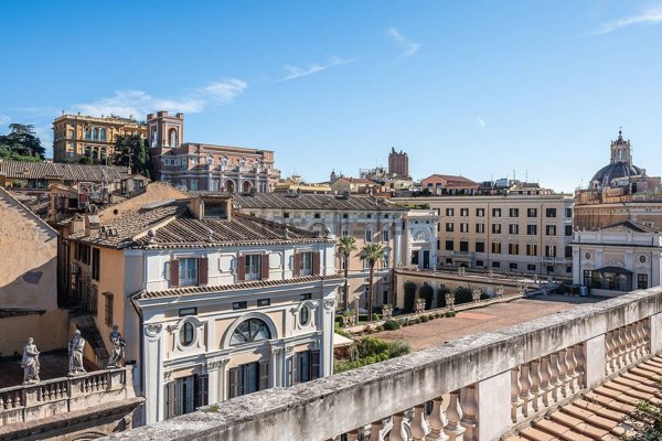 appartamento in vendita a Roma in zona Campo Marzio