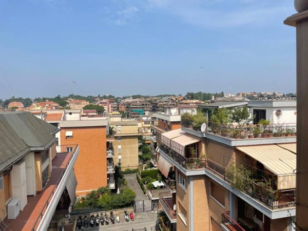 appartamento in vendita a Roma in zona Gianicolense