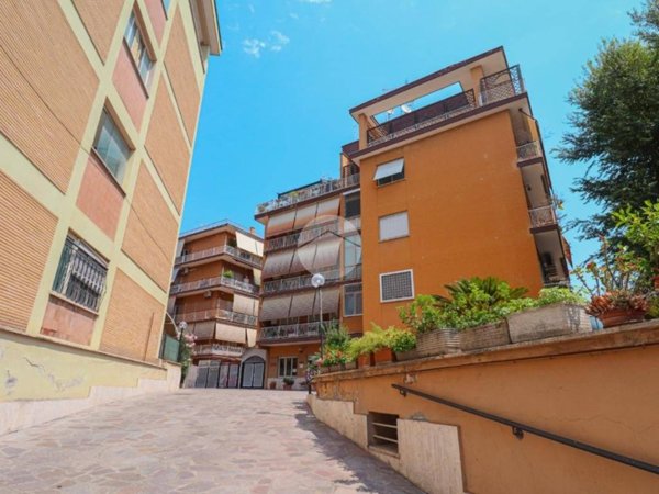 appartamento in vendita a Roma in zona Gianicolense