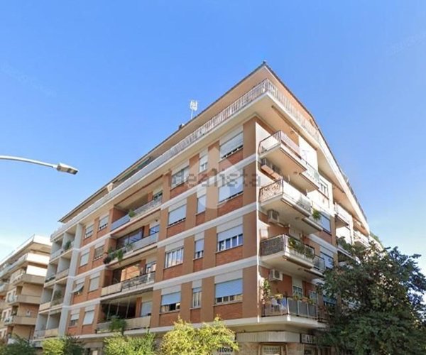 appartamento in vendita a Roma in zona Appio Latino