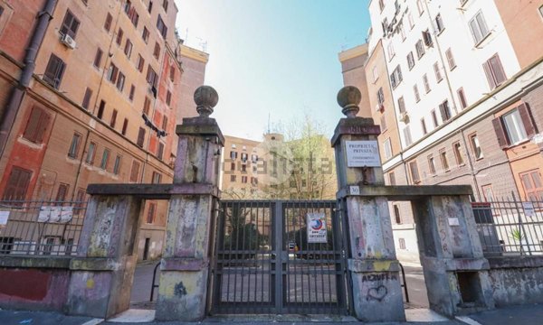 appartamento in vendita a Roma in zona Gianicolense