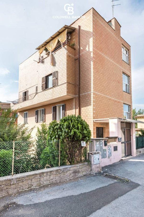 appartamento in vendita a Roma in zona Primavalle