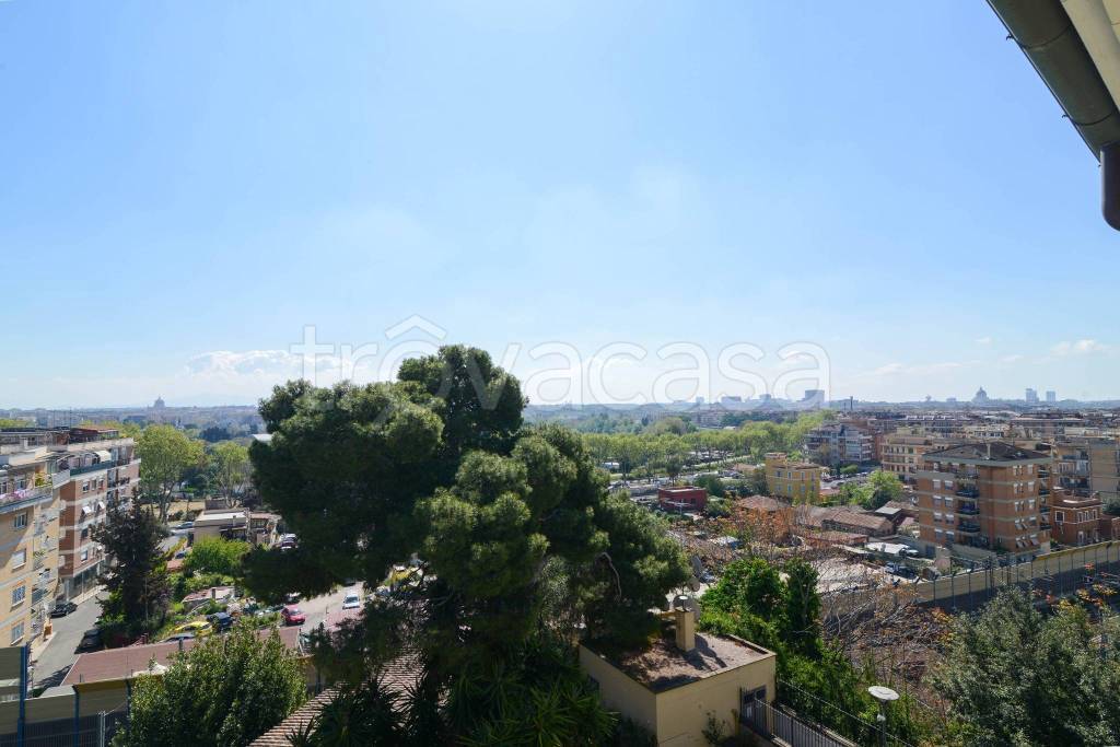 appartamento in vendita a Roma in zona Portuense