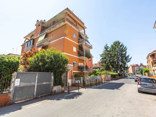 appartamento in vendita a Roma in zona Primavalle