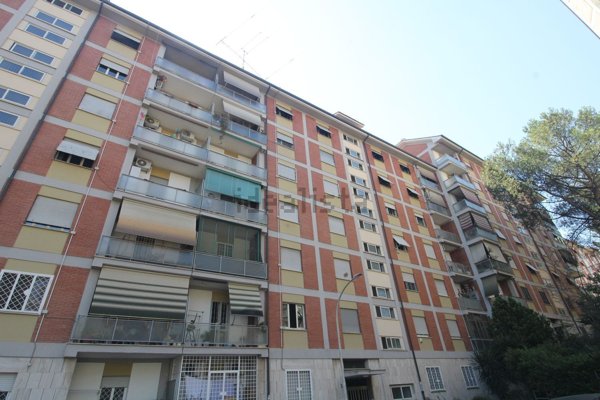 appartamento in vendita a Roma in zona Torre Spaccata