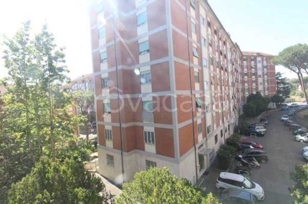 appartamento in vendita a Roma in zona Torre Spaccata