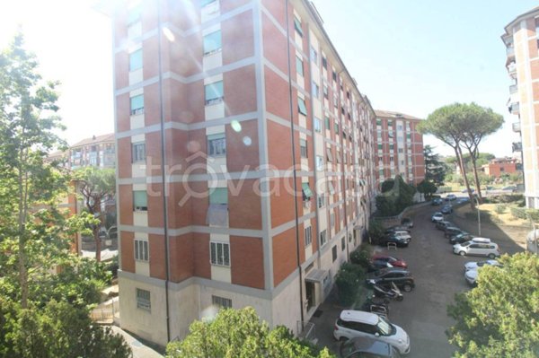 appartamento in vendita a Roma in zona Torre Spaccata