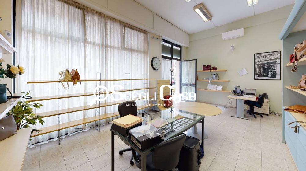 casa indipendente in vendita a Roma in zona Tuscolano