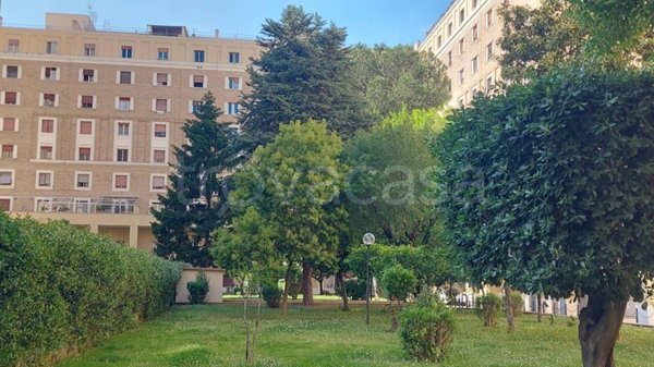 appartamento in vendita a Roma in zona Ardeatino