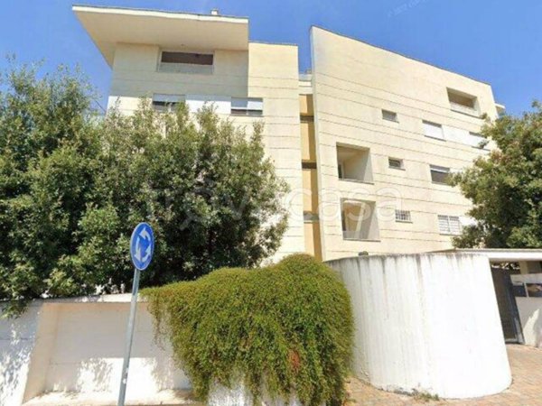 appartamento in vendita a Roma in zona Corviale