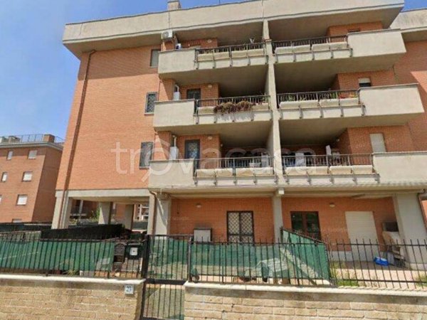 ufficio in vendita a Roma in zona Ponte di Nona