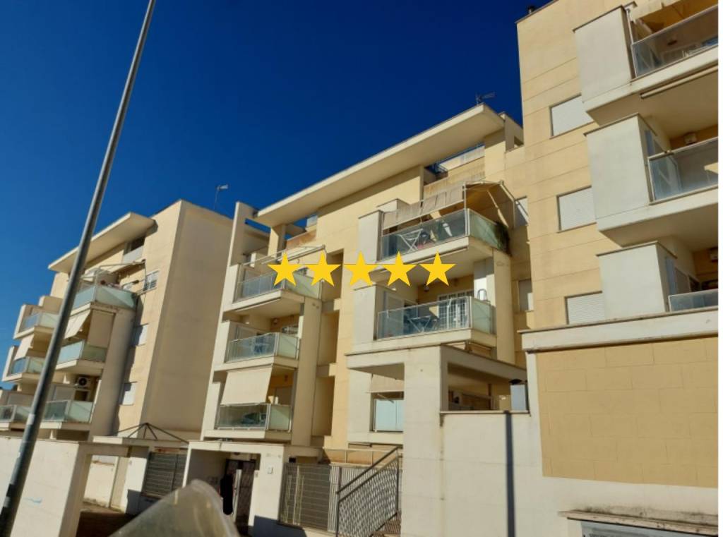 appartamento in vendita a Roma in zona Corviale