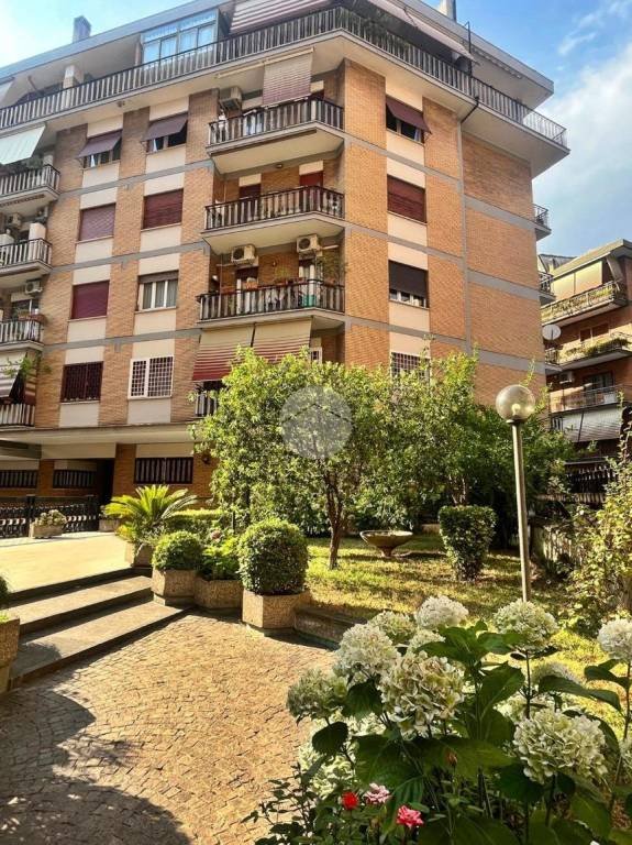 appartamento in vendita a Roma in zona Prenestino-Labicano