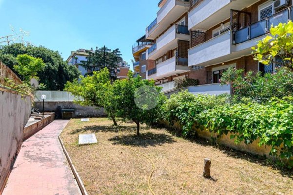 appartamento in vendita a Roma