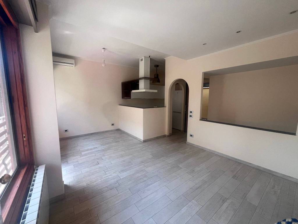appartamento in vendita a Roma in zona Axa