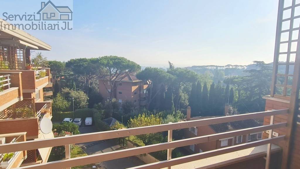 appartamento in vendita a Roma in zona Tor di Quinto