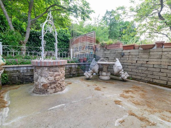 casa indipendente in vendita a Roma in zona Lunghezza