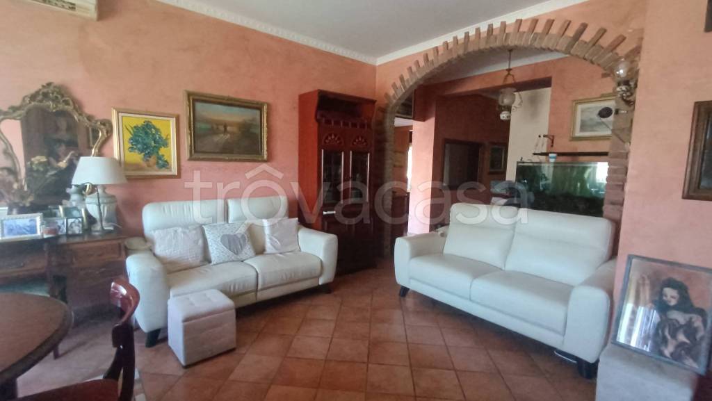 appartamento in vendita a Roma in zona Ostia