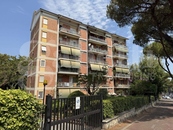 appartamento in vendita a Roma in zona EUR