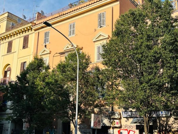 appartamento in vendita a Roma in zona Tuscolano