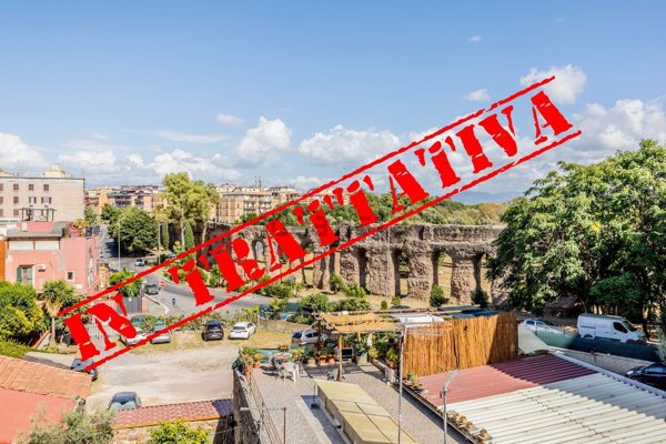 appartamento in vendita a Roma in zona Tuscolano