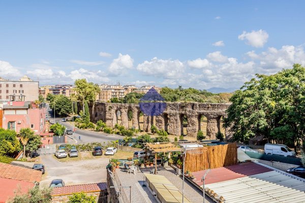 appartamento in vendita a Roma in zona Tuscolano