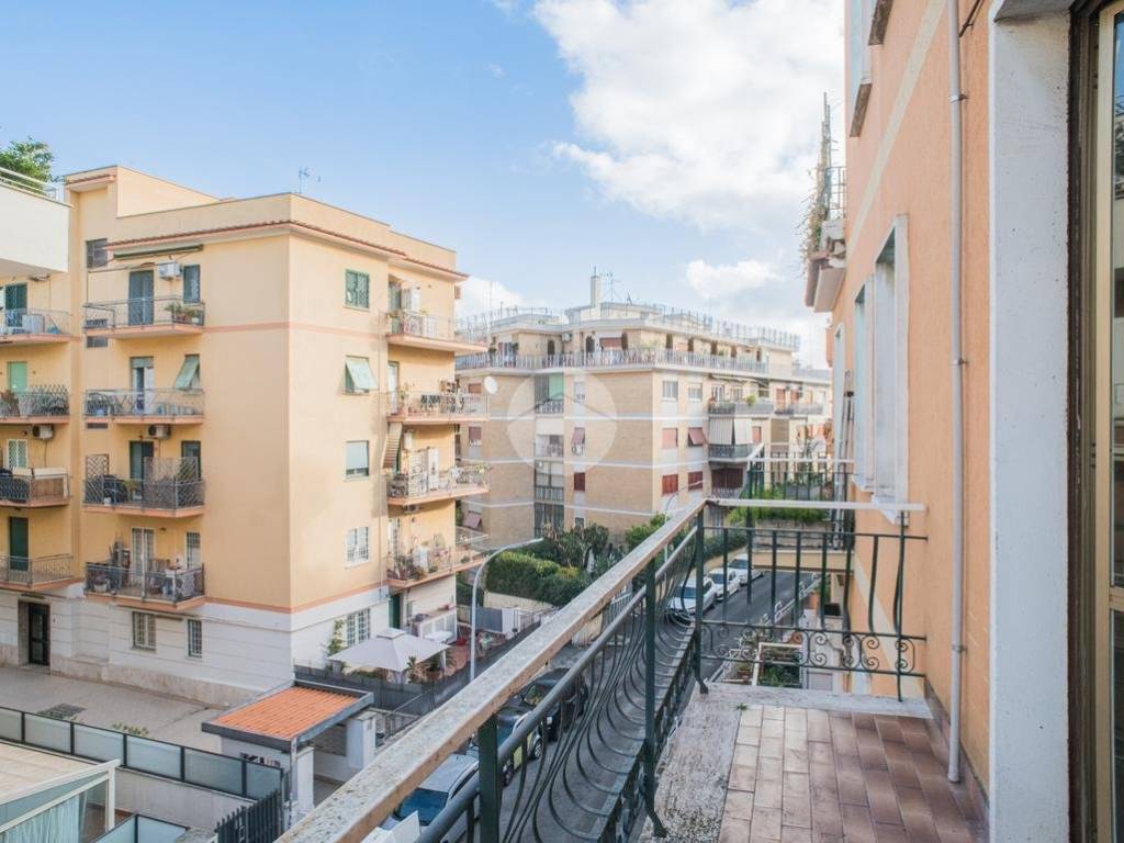 appartamento in vendita a Roma in zona Gianicolense