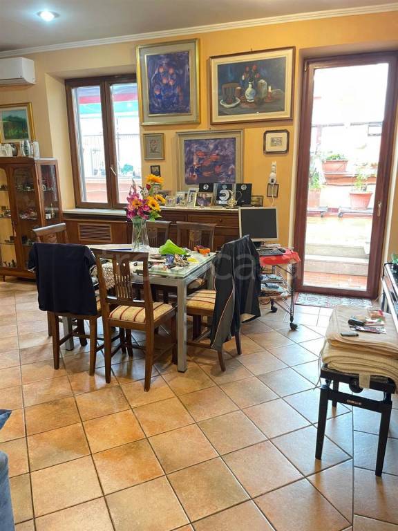 appartamento in vendita a Roma in zona Prenestino-Centocelle