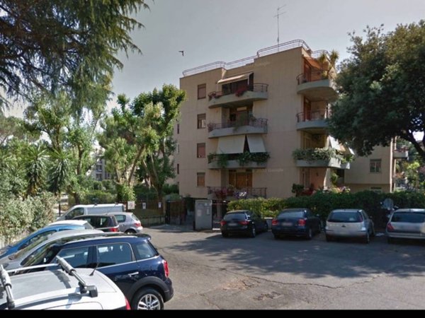 ufficio in vendita a Roma in zona Ardeatino